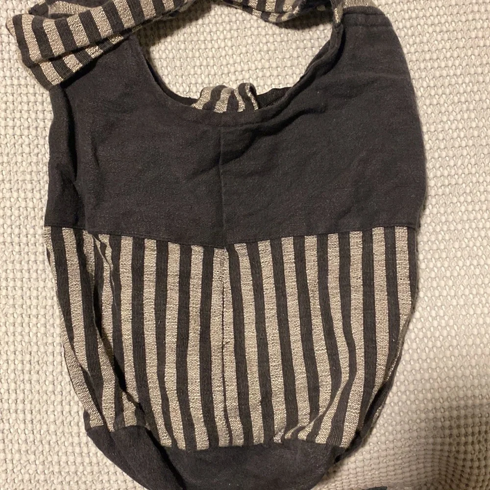 Shoulder Bag - Picture 3 of 8